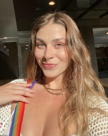 Emmily Mello