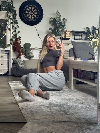 Emmysfeetandsocks