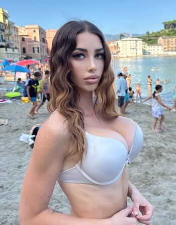 Eva Menta