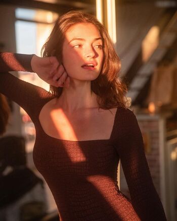 Eve Dumon