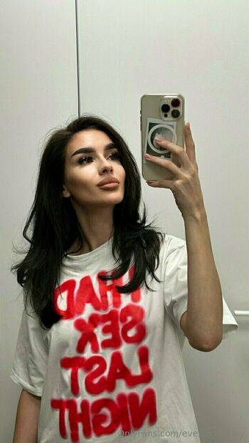 evelyn_ashley