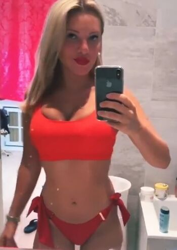 Evelyn Burdecki