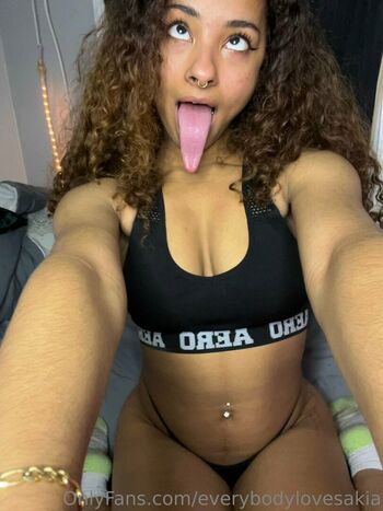 everybodylovesakia