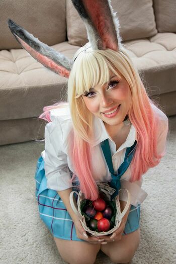 Ezy Summers Cosplay