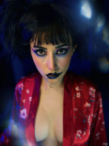 Ezy Summers Cosplay