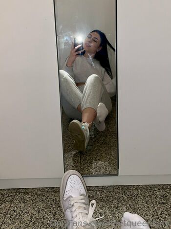 feetqueenkaty