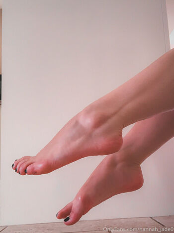 footgirlgonebad_