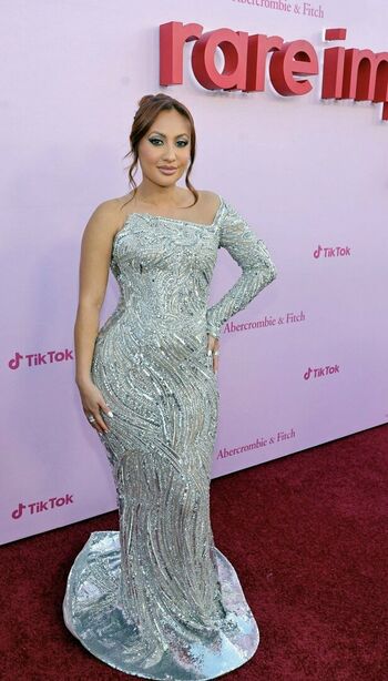 Francia Raisa