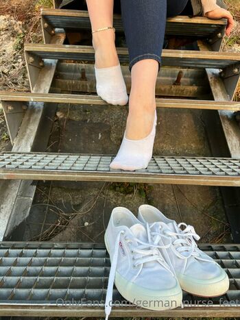 german_nurse_feet