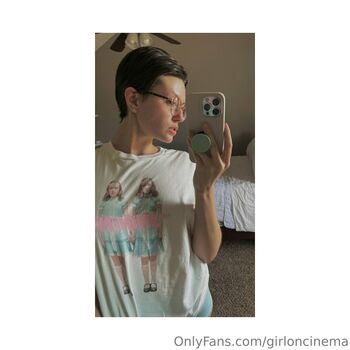Girl On Cinema