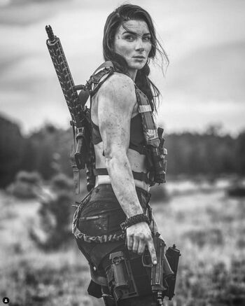 Girls With Guns