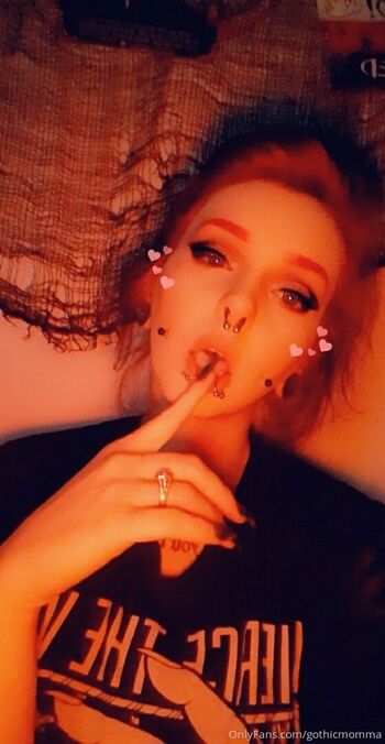 gothicmomma