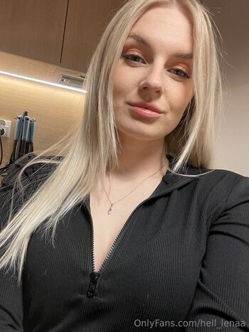 hell_lenaa