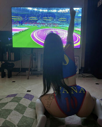 Hitomi Songyuxin