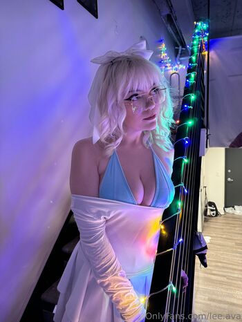Hollyava