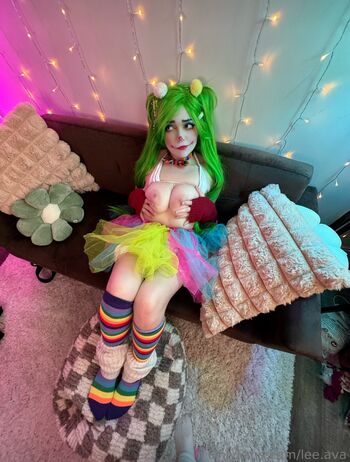 Hollyava