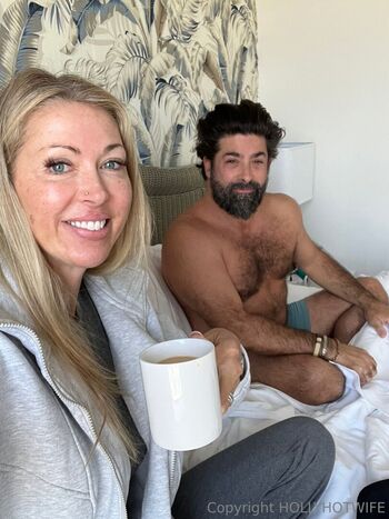 hollyhotwife