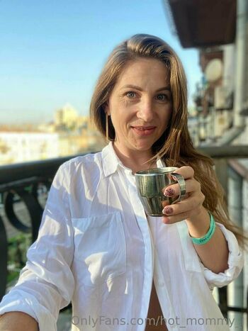 hot_mommy_i