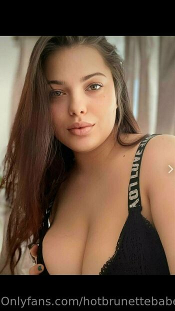 hotbrunettebabe