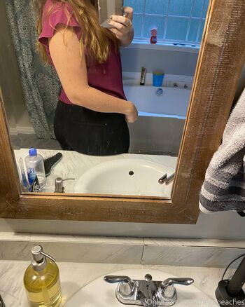 hotwife_peachesfree