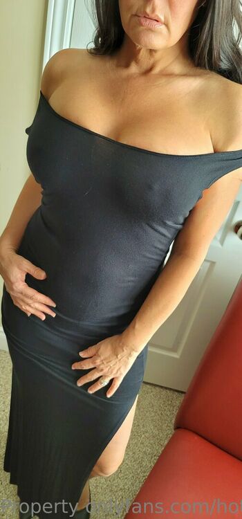 hotwifevenessa