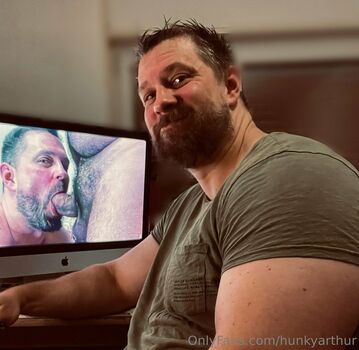 hunkyarthur
