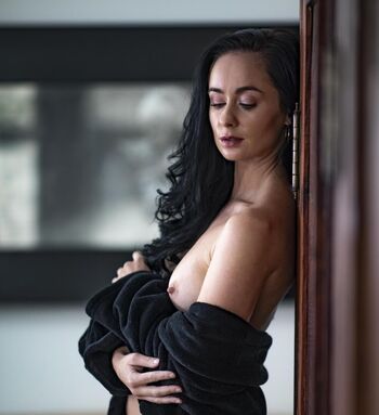 Isinka Luxova