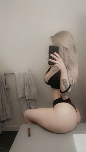 ItsRavenRoses
