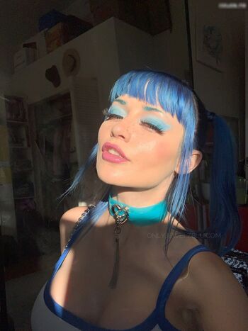 Jewelz Blu