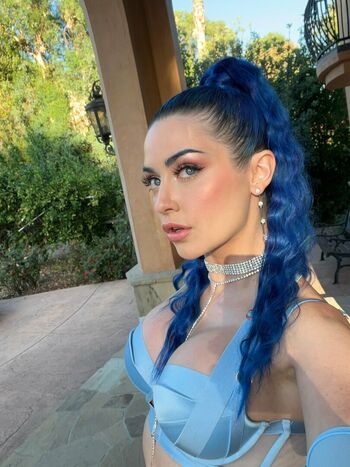 jewelzblu