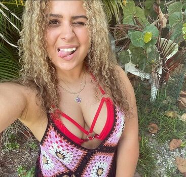 JustYeliz
