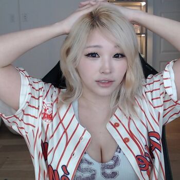 Kang Hee Yoon