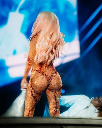 KAROL G
