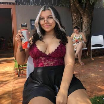 Karol Souza Milk