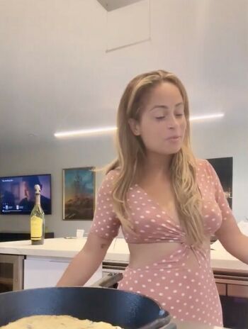 Kayla Braxton