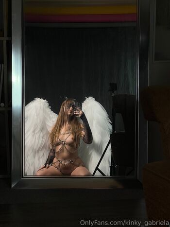 kinky_gabriela