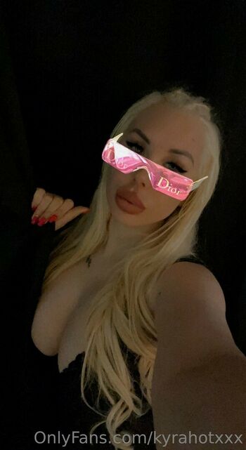 kyrahotxxx