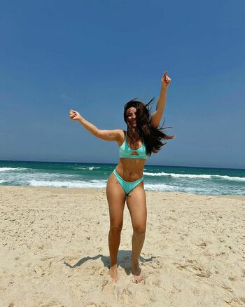 Larissa Manoela