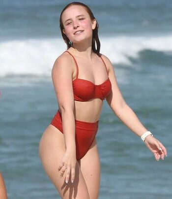 Larissa Manoela