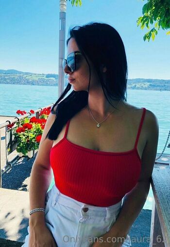 laura_62