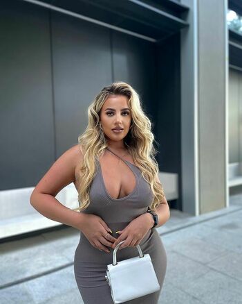 LAURA GOLD