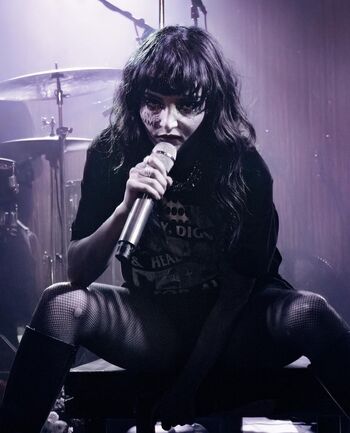 Lauren Mayberry