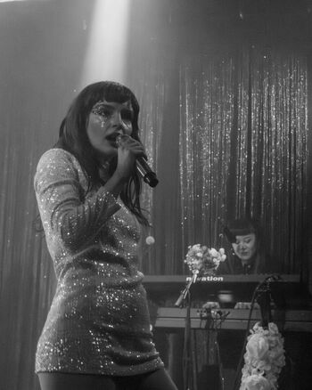 Lauren Mayberry