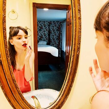 Lauren Mayberry