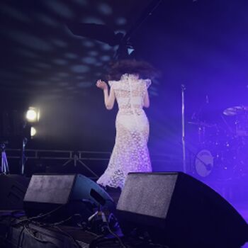 Lauren Mayberry