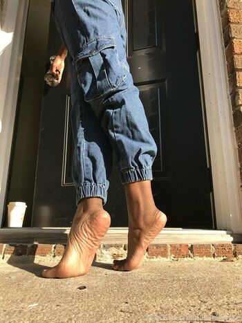 littleebonyfeet