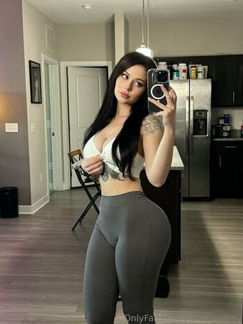 Lolaknivesxz