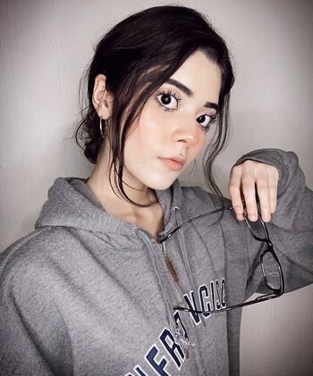 Lynda Parra