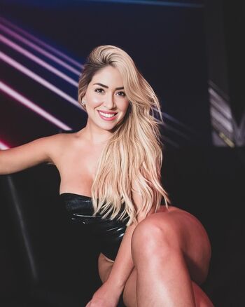 Maricel Freire Hotwife