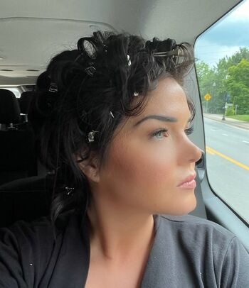 Marie Avgeropoulos